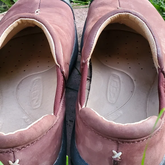 Keen Brown and Black Mules with Protective Toe Cap - Picture 3 of 5